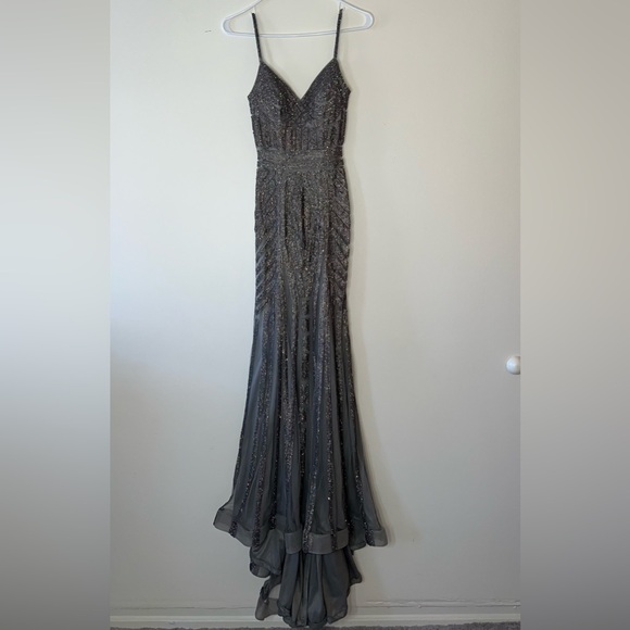 Elegant Beaded Evening Gown - Picture 3 of 11